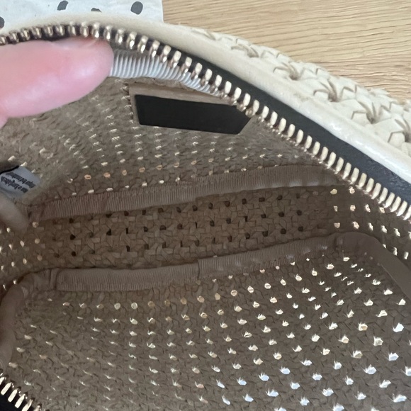 Clare V Cream Textured Crossbody Bag - Picture 6 of 6